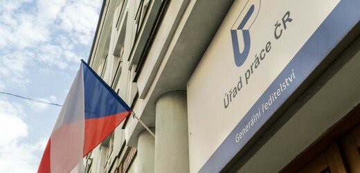 Nezaměstnanost v ČR klesla na 3,9 procenta, jsou za tím sezonní faktory 